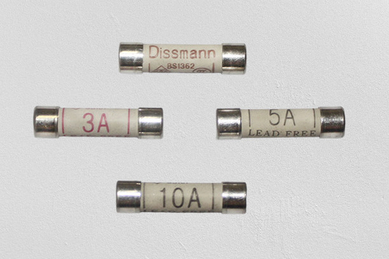 Stecker-Spitzensicherung des Schwarz-240VAC, Bs1362 keramisches Material der Sicherungs-10a