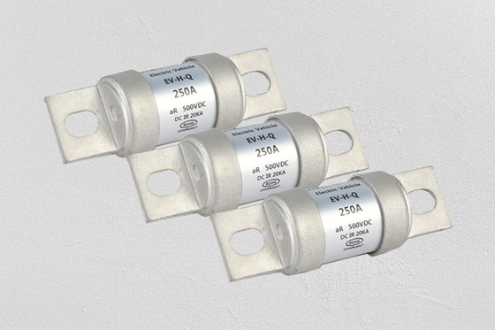 Weiße Farbe der Elektro-Mobil-hohe Ausschaltvermögen-Sicherungs-AC690V